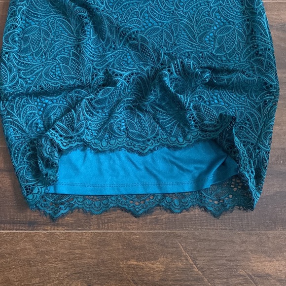 Express - Lace Peekaboo Waist Mini Dress - Teal Green - Small - Picture 6 of 7